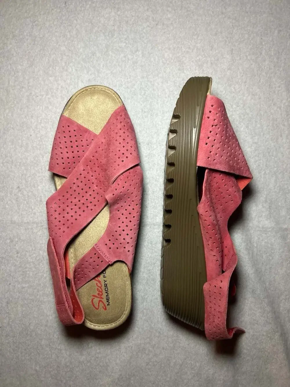 Skechers Memory Foam Salmon/Pink Wedge Suede Leather 1&3/4